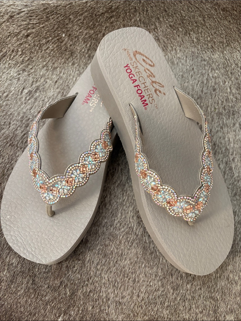 Skechers Cali Vinyasa Yoga Foam Rare Elegance Bling Thongs Sandals 9